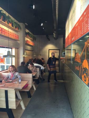 Tuk Tuk Noodles Cerrado Calderón