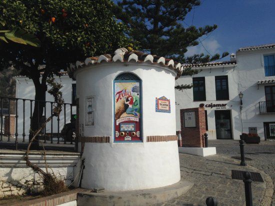 Casita de información y Fantasía