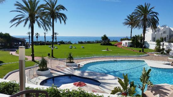 90 miles Bar & Restaurant