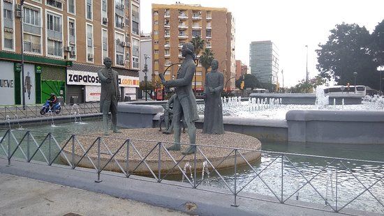 el Monumento a la Familia Galvez