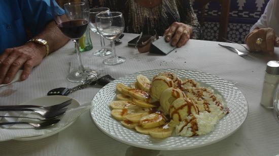 Alvarez Bar & Restaurant